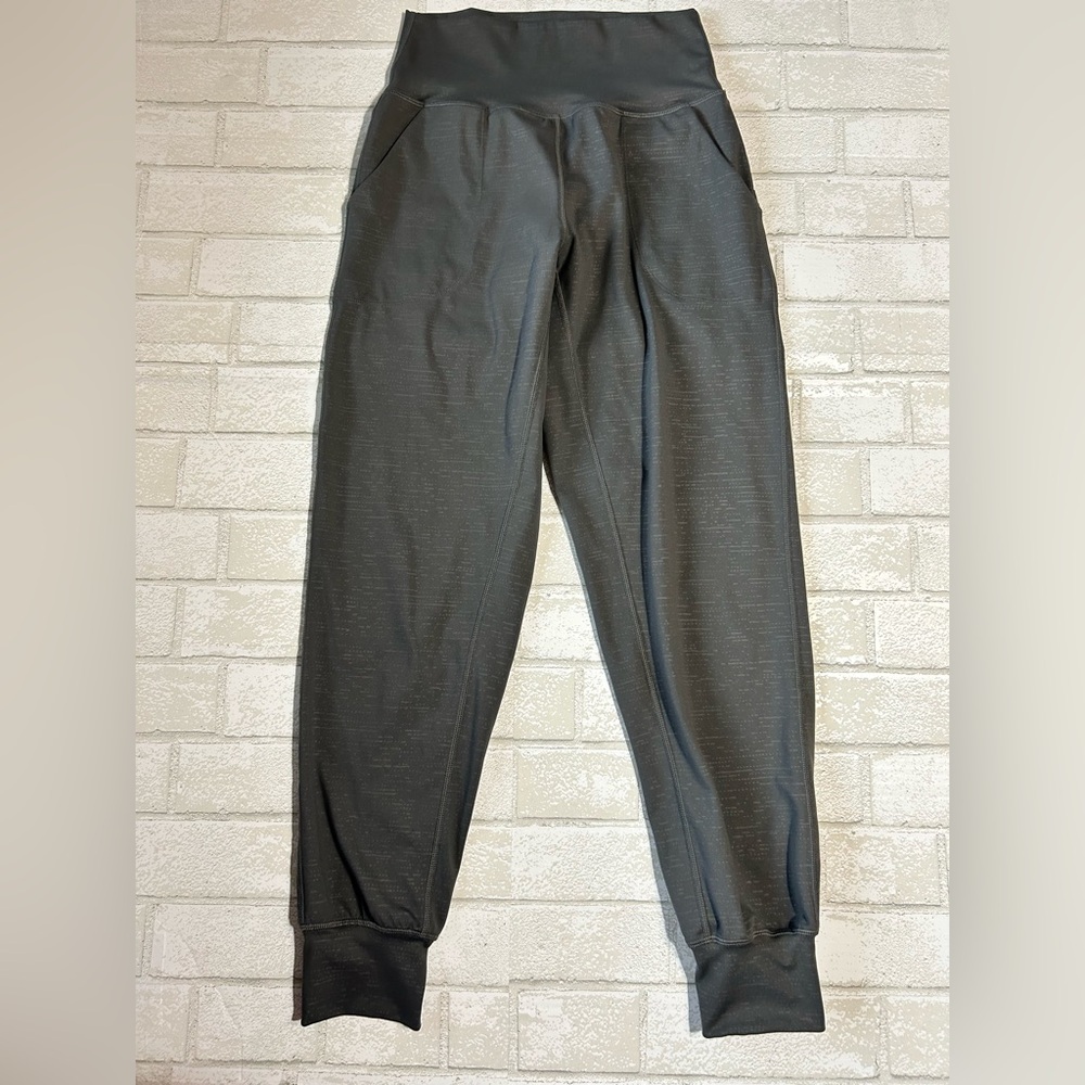 ZYIA Woman’s Gray Activewear Joggers small